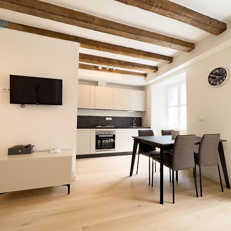 Cavana 10 Tirabora Short Rent Trieszt Kültér fotó