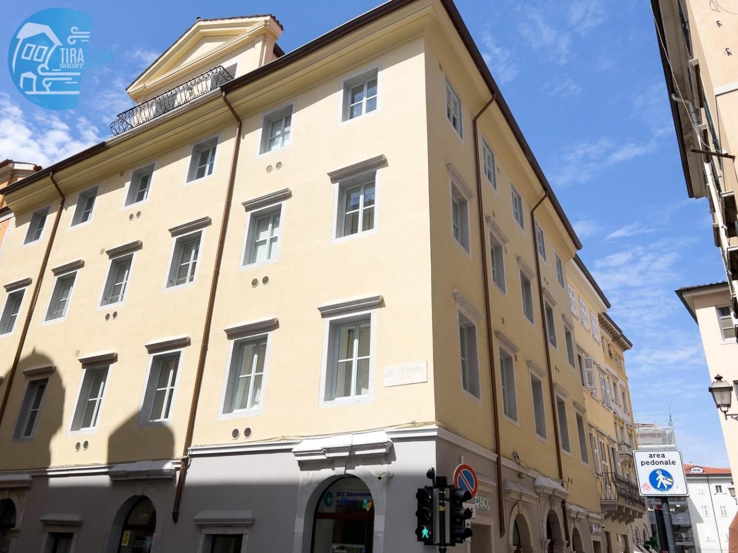 Cavana 10 Tirabora Short Rent Trieszt Kültér fotó
